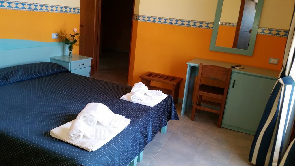 Hotel Costa Antiga SantʼAnna Arresi Buitenkant foto