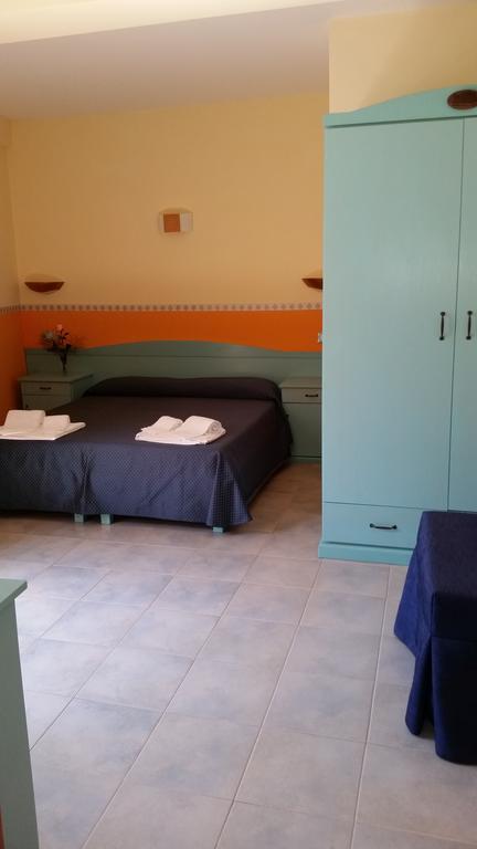 Hotel Costa Antiga SantʼAnna Arresi Buitenkant foto