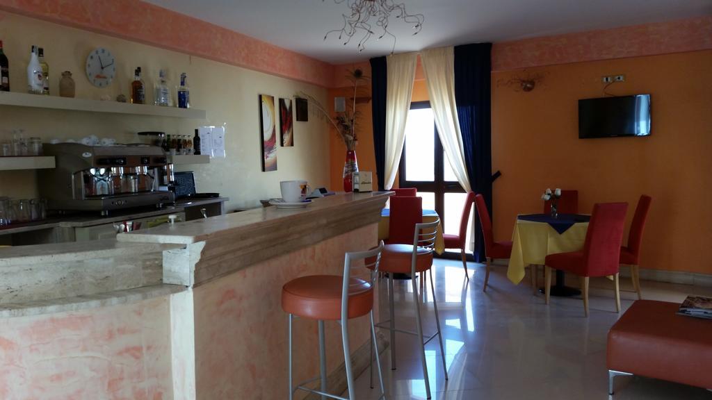 Hotel Costa Antiga SantʼAnna Arresi Buitenkant foto